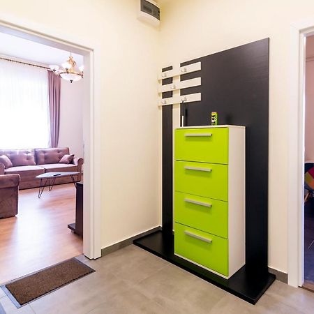Jevrejska - Central Apartment With Free Parking Novi Sad Bagian luar foto