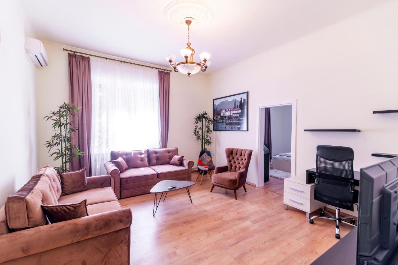 Jevrejska - Central Apartment With Free Parking Novi Sad Bagian luar foto